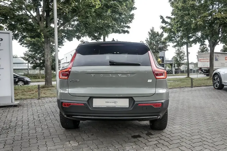 Volvo XC40 din 2023 cu 74.950 km - oferta VOL126809 - foto 5