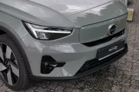 Volvo XC40 din 2023 cu 74.950 km - oferta VOL126809 - foto 32