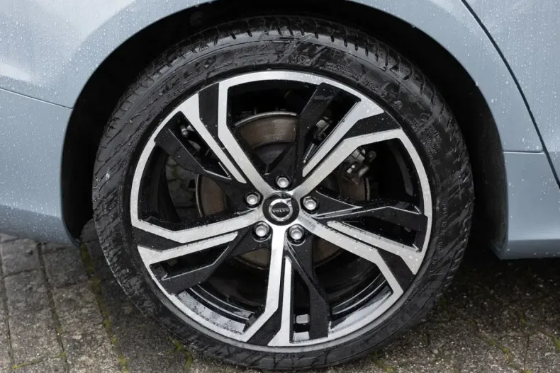 Volvo S60 din 2023 cu 13.025 km - oferta VOL126810 - foto 7