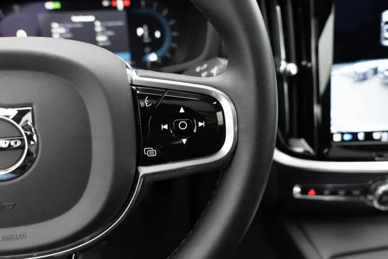 Volvo S60 din 2023 cu 13.025 km - oferta VOL126810 - foto 17