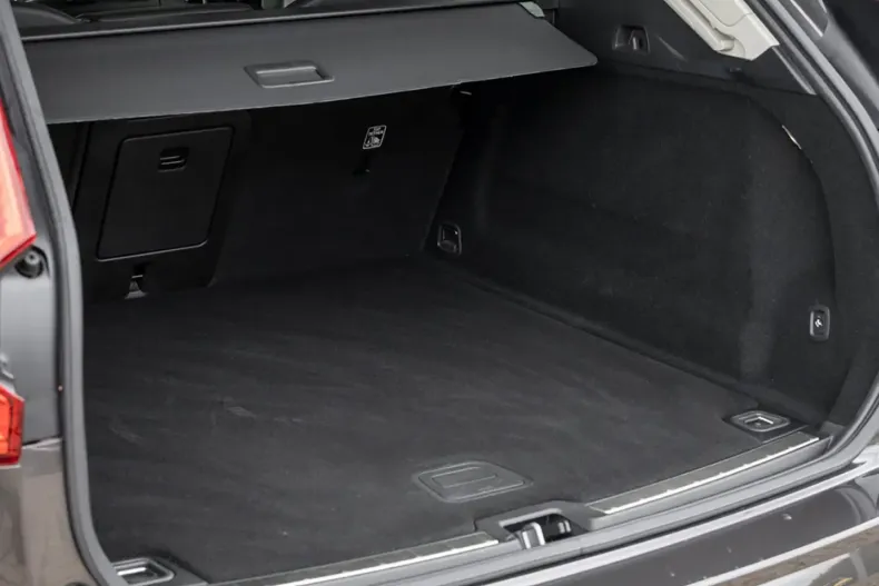 Volvo XC60 din 2023 cu 27.900 km - oferta VOL126812 - foto 10