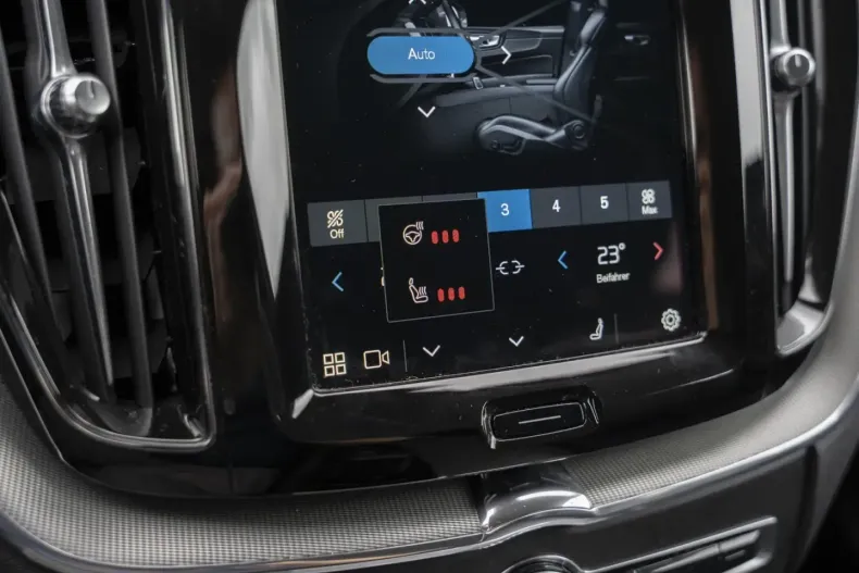 Volvo XC60 din 2023 cu 27.900 km - oferta VOL126812 - foto 17