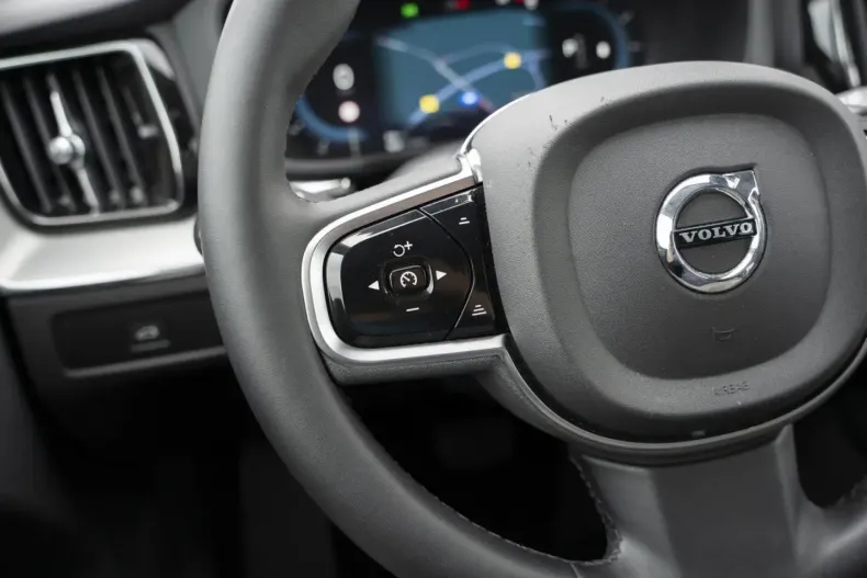 Volvo XC60 din 2023 cu 27.900 km - oferta VOL126812 - foto 20