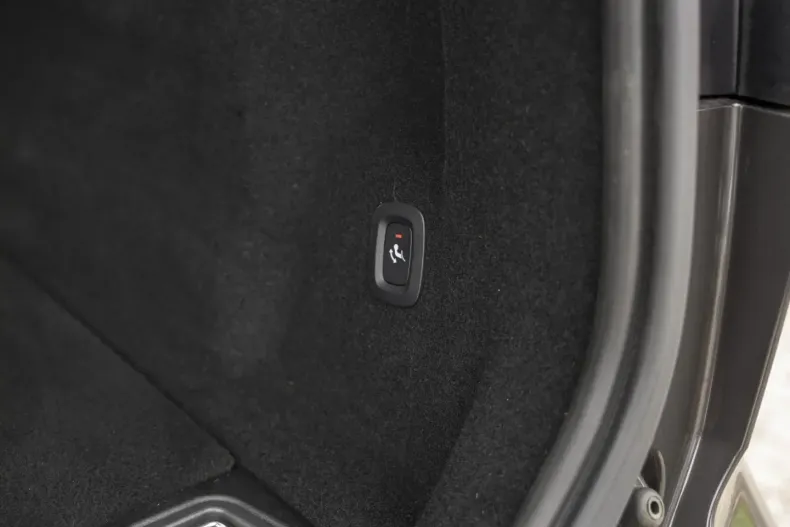 Volvo XC60 din 2023 cu 27.900 km - oferta VOL126812 - foto 26