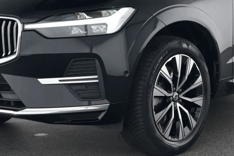 Volvo XC60 din 2023 cu 32.420 km - oferta VOL126813 - foto 13