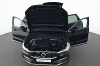 Volvo XC60 din 2023 cu 32.420 km - oferta VOL126813 - foto 17