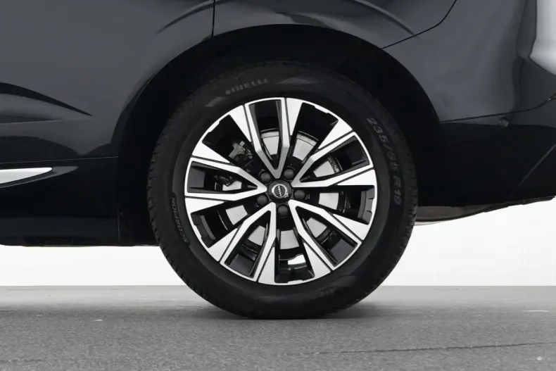 Volvo XC60 din 2023 cu 32.420 km - oferta VOL126813 - foto 21