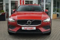 Volvo V60 din 2023 cu 35.960 km - oferta VOL126814 - foto 2