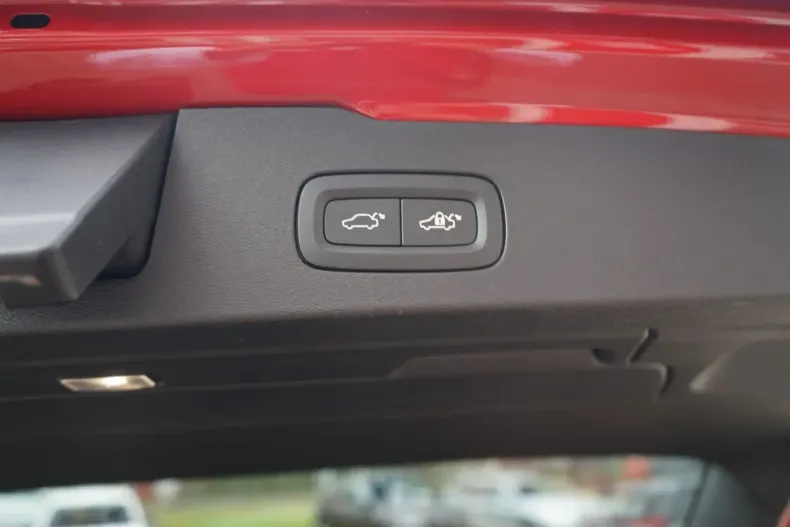 Volvo V60 din 2023 cu 35.960 km - oferta VOL126814 - foto 13