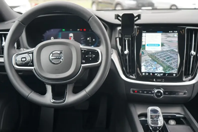 Volvo V60 din 2023 cu 35.960 km - oferta VOL126814 - foto 17