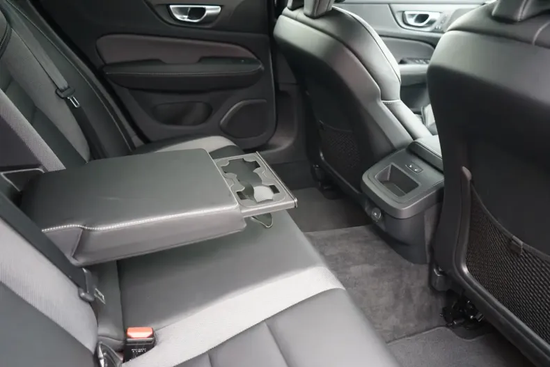 Volvo V60 din 2023 cu 35.960 km - oferta VOL126814 - foto 22