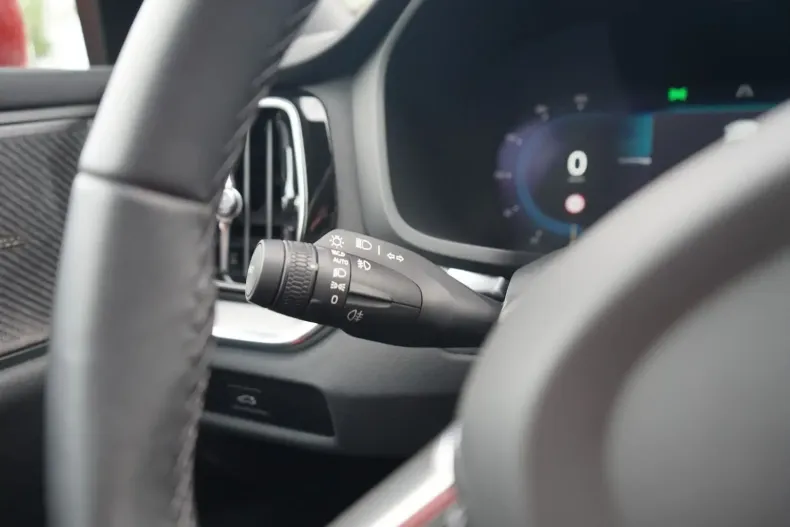 Volvo V60 din 2023 cu 35.960 km - oferta VOL126814 - foto 23