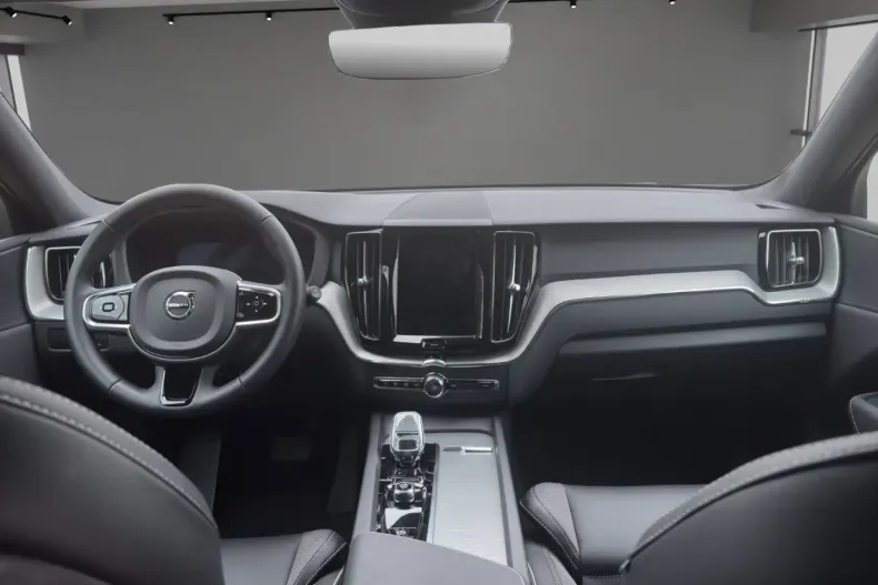 Volvo XC60 din 2025 cu 7.700 km - oferta VOL126815 - foto 11