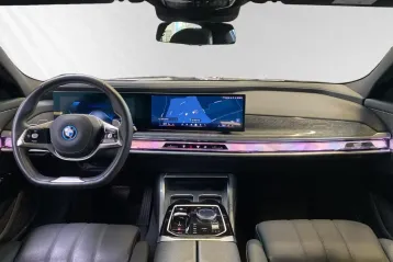 BMW 750 din 2024 - oferta BMW126816