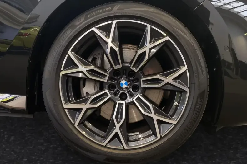 BMW 750 din 2024 cu 20.590 km - oferta BMW126816 - foto 7