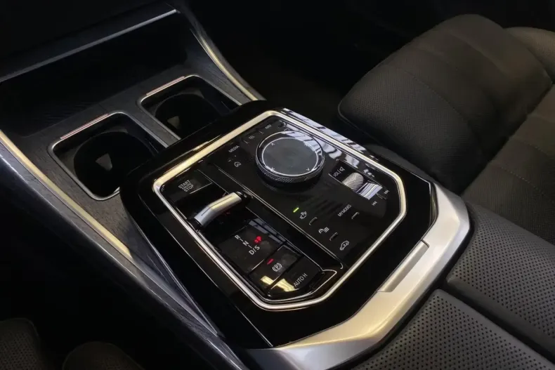 BMW 750 din 2024 cu 20.590 km - oferta BMW126816 - foto 15