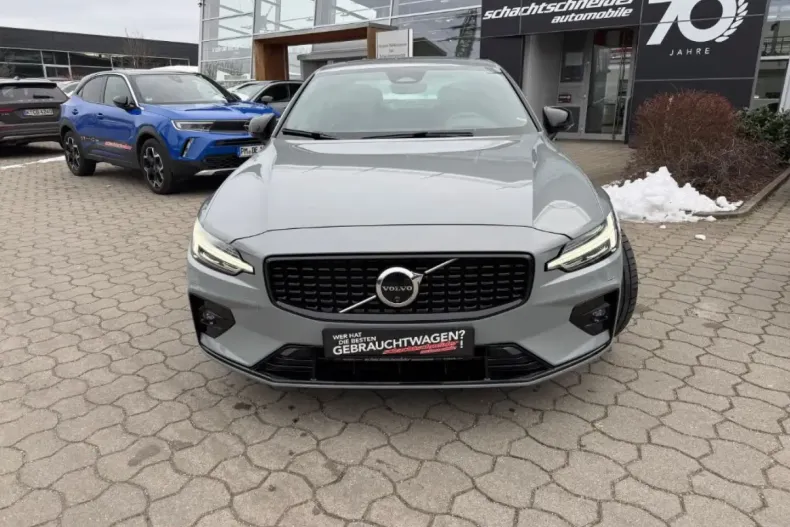 Volvo S60 din 2023 cu 8.651 km - oferta VOL126817 - foto 2