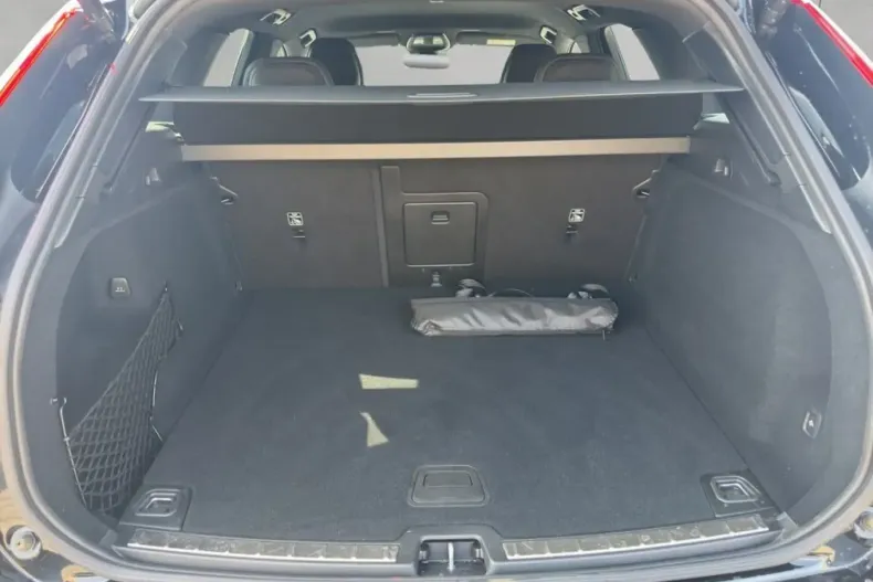 Volvo XC60 din 2024 cu 12.850 km - oferta VOL126818 - foto 6