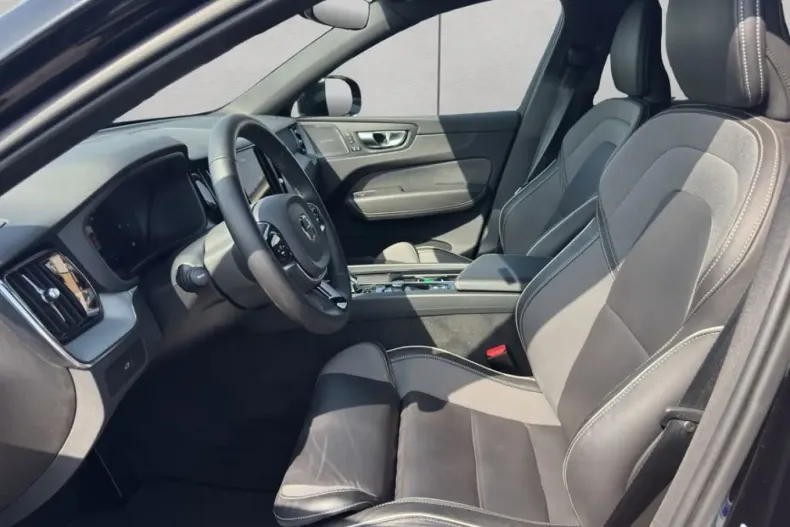 Volvo XC60 din 2024 cu 12.850 km - oferta VOL126818 - foto 7