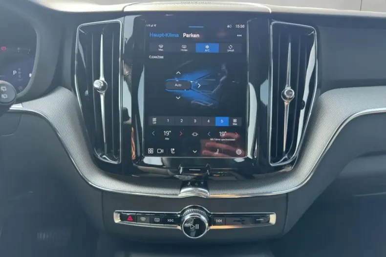 Volvo XC60 din 2024 cu 12.850 km - oferta VOL126818 - foto 10