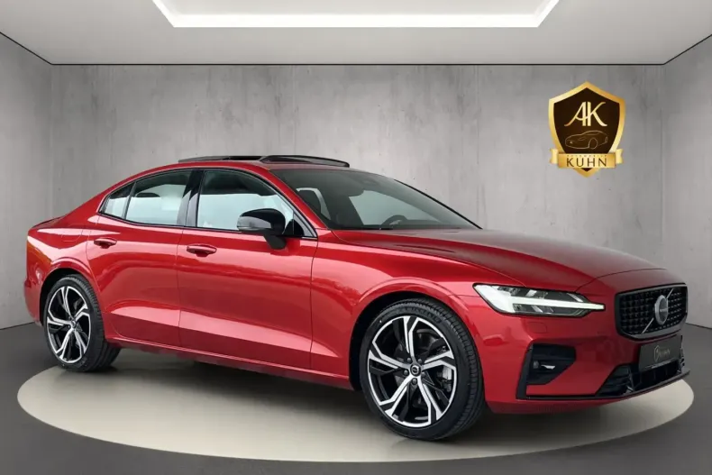 Volvo S60 din 2023 cu 19.659 km - oferta VOL126819 - foto 1