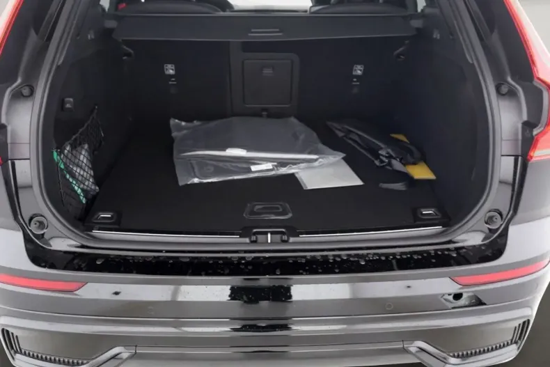 Volvo XC60 din 2025 cu 23.250 km - oferta VOL126822 - foto 6