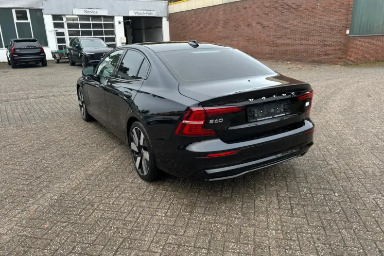 Volvo S60 din 2024 cu 30.000 km - oferta VOL126825 - foto 5