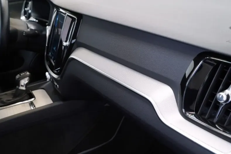 Volvo V60 din 2020 cu 87.759 km - oferta VOL126831 - foto 13