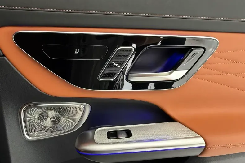 Mercedes-Benz GLC 300 din 2024 cu 18.000 km - oferta MER126836 - foto 4