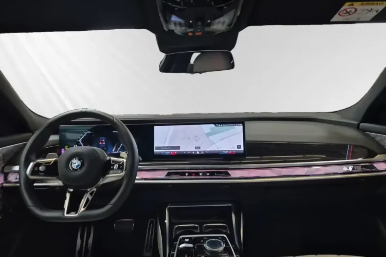 BMW 740 din 2024 cu 49.989 km - oferta BMW126841 - foto 1