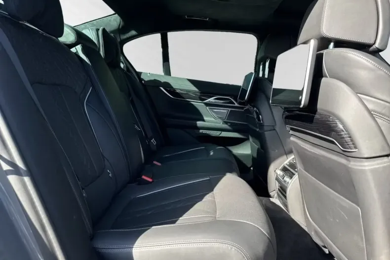 BMW 740 din 2021 cu 80.740 km - oferta BMW126843 - foto 13