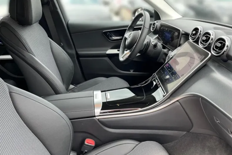 Mercedes-Benz GLC 200 din 2023 cu 6.525 km - oferta MER126845 - foto 14