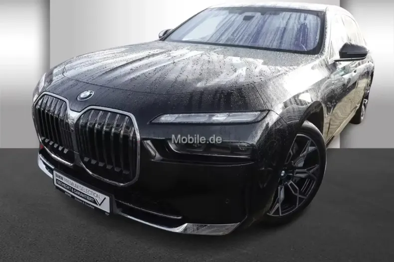 BMW 750 din 2024 cu 4.727 km - oferta BMW126853 - foto 1