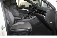 Volkswagen Touareg din 2022 cu 40.000 km - oferta VOL126881 - foto 9