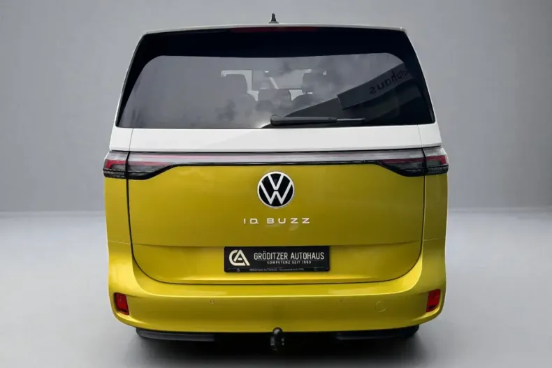 Volkswagen ID. Buzz din 2023 cu 7.000 km - oferta VOL126885 - foto 4