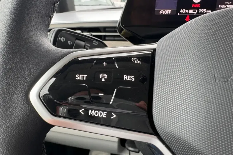 Volkswagen ID. Buzz din 2023 cu 7.000 km - oferta VOL126885 - foto 16