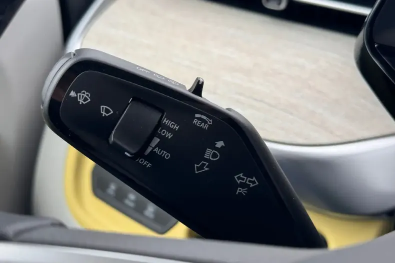 Volkswagen ID. Buzz din 2023 cu 7.000 km - oferta VOL126885 - foto 18