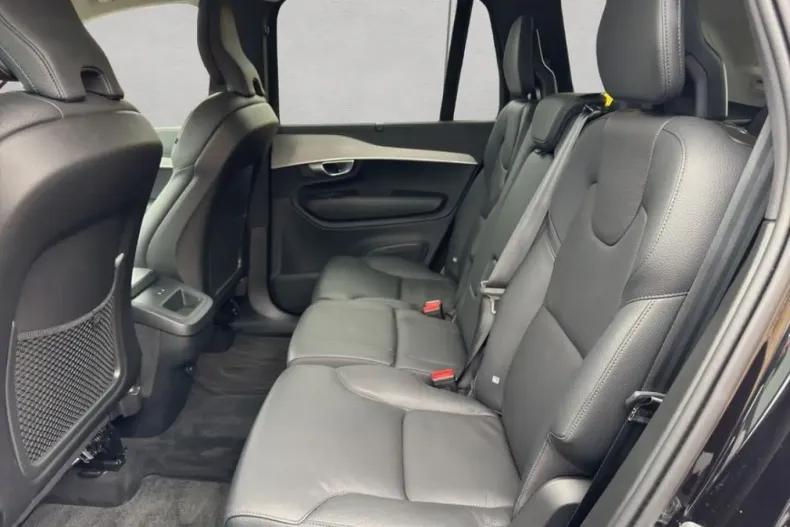 Volvo XC90 din 2024 cu 15.374 km - oferta VOL126894 - foto 11