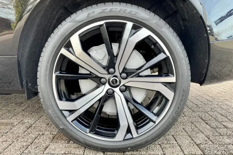 Volvo XC60 din 2023 cu 40.892 km - oferta VOL126897 - foto 9