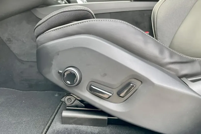 Volvo XC60 din 2023 cu 40.892 km - oferta VOL126897 - foto 18