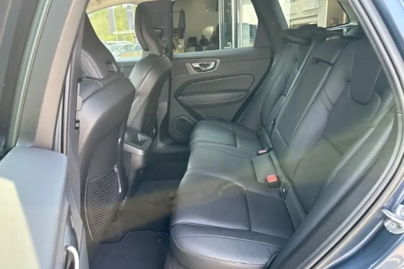 Volvo XC60 din 2022 cu 53.500 km - oferta VOL126899 - foto 7