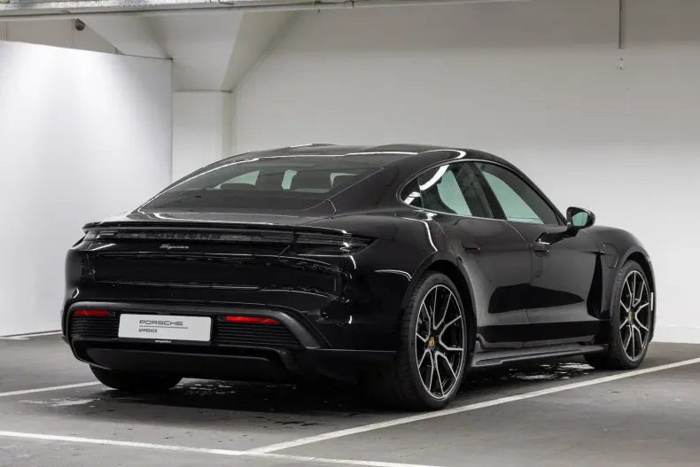 Porsche Taycan din 2025 cu 5.911 km - oferta POR126906 - foto 8