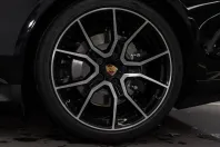 Porsche Taycan din 2025 cu 5.911 km - oferta POR126906 - foto 11