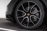 Porsche Taycan din 2025 cu 5.911 km - oferta POR126906 - foto 12