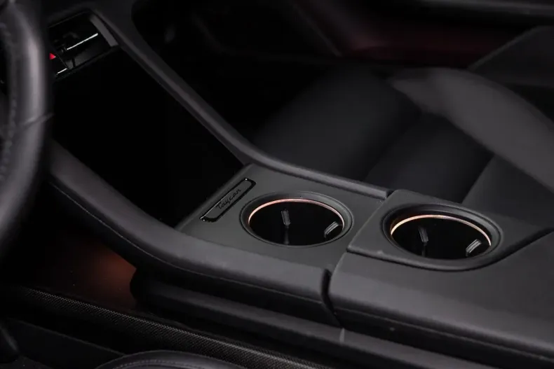 Porsche Taycan din 2025 cu 5.911 km - oferta POR126906 - foto 15