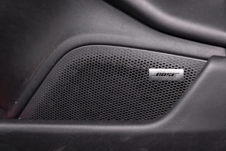 Porsche Taycan din 2025 cu 5.911 km - oferta POR126906 - foto 24