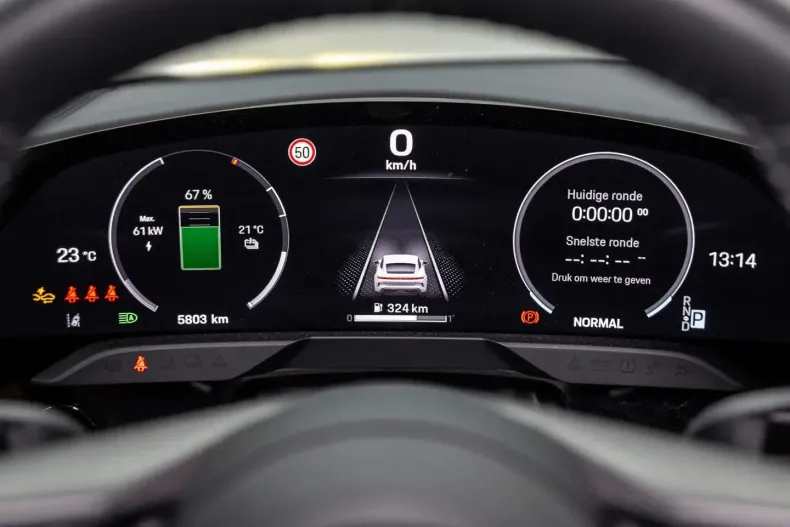 Porsche Taycan din 2025 cu 5.911 km - oferta POR126906 - foto 25