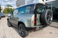 Land Rover Defender din 2024 cu 8.700 km - oferta LAN126913 - foto 4