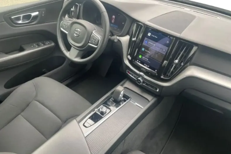 Volvo XC60 din 2022 cu 47.791 km - oferta VOL126951 - foto 3