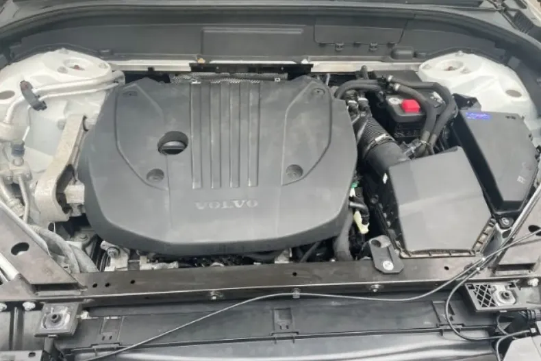 Volvo XC60 din 2022 cu 47.791 km - oferta VOL126951 - foto 13